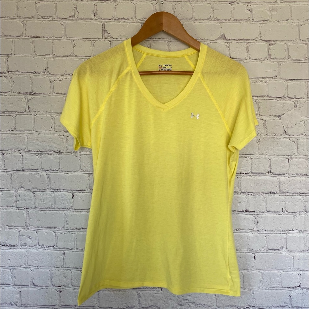 Women’s Under Armour Heat short sleeve top Large